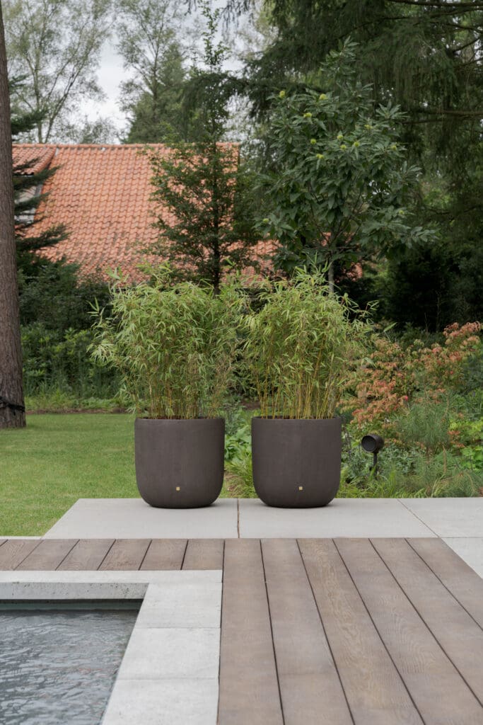 Grote potten voor tuin inrichten en patio inrichten